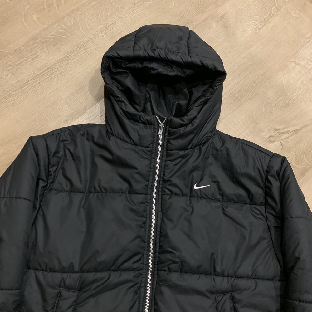 Nike Therma-FIT Sportswear Classic Puffer Jacket Women's Small Hooded FZ5899-010 - Picture 2 of 8